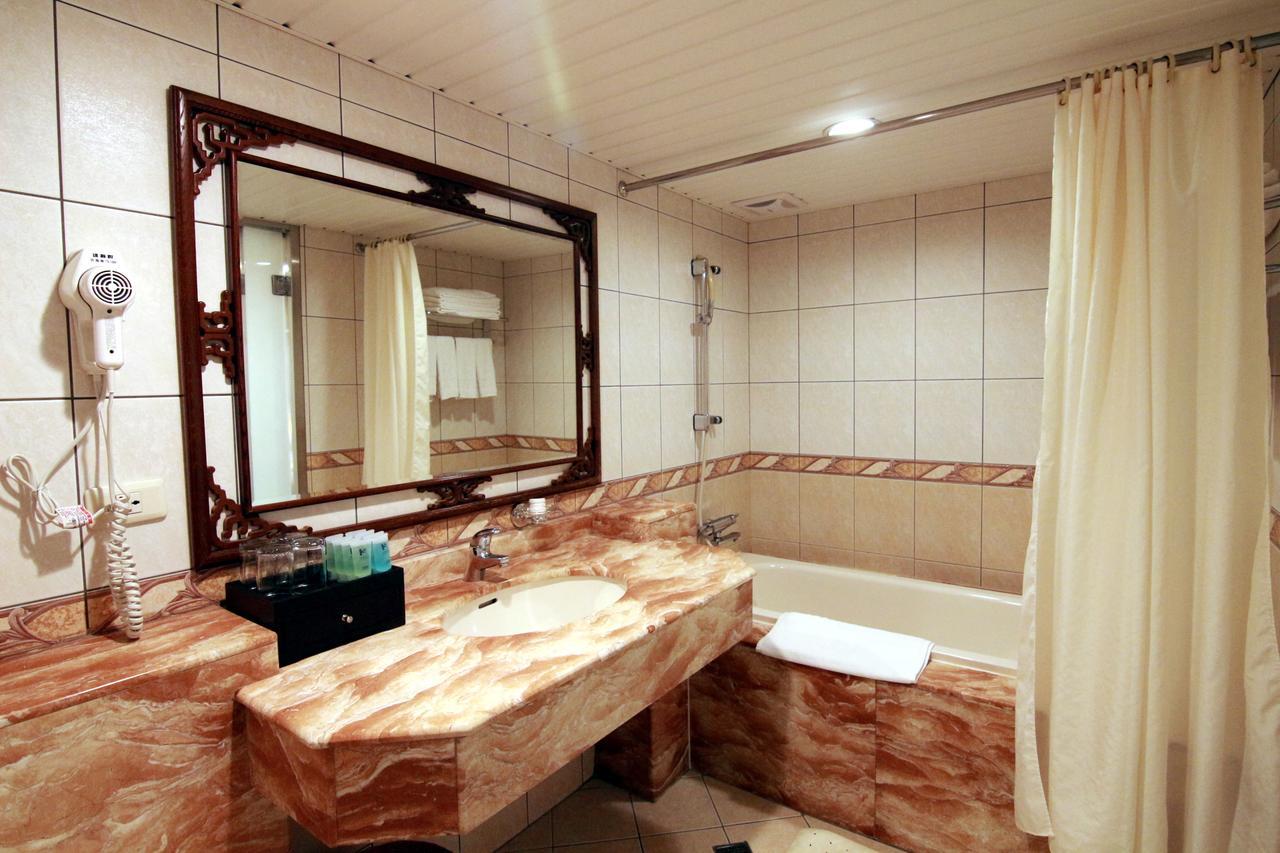 King'S Paradise Hotel Zhongli Eksteriør bilde